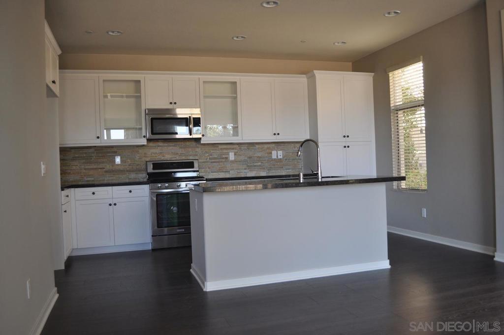 7877 Altana Way Property Photo 4