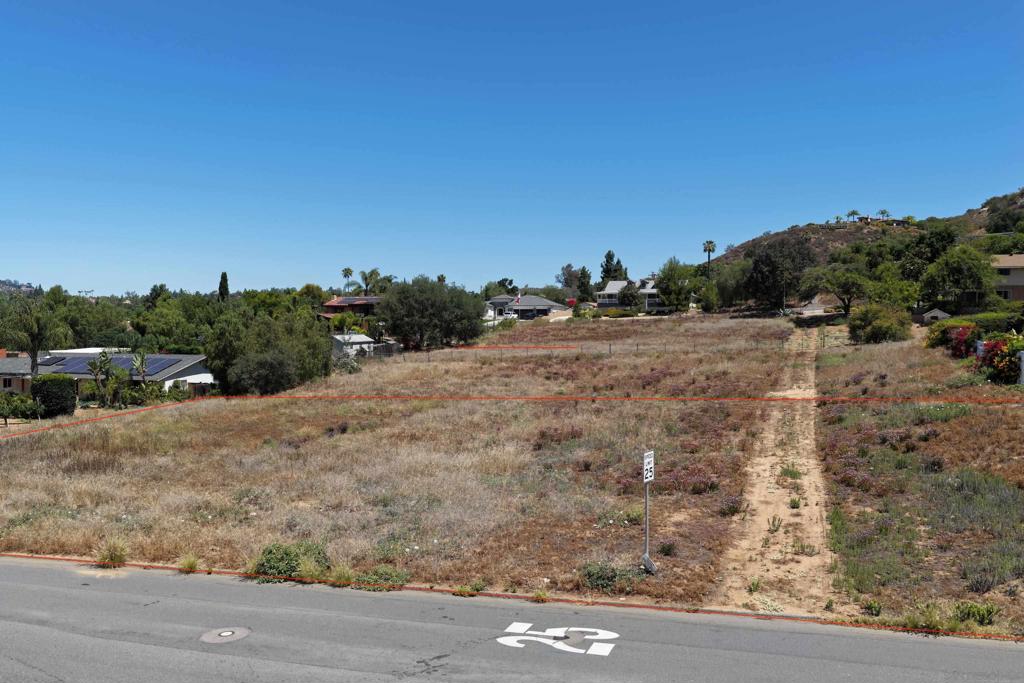 14444 Twin Peaks Rd Property Photo 2