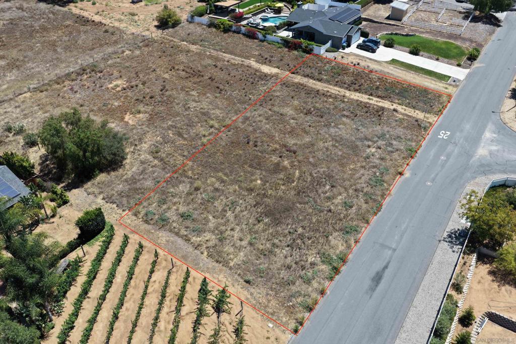 14444 Twin Peaks Rd Property Photo 4