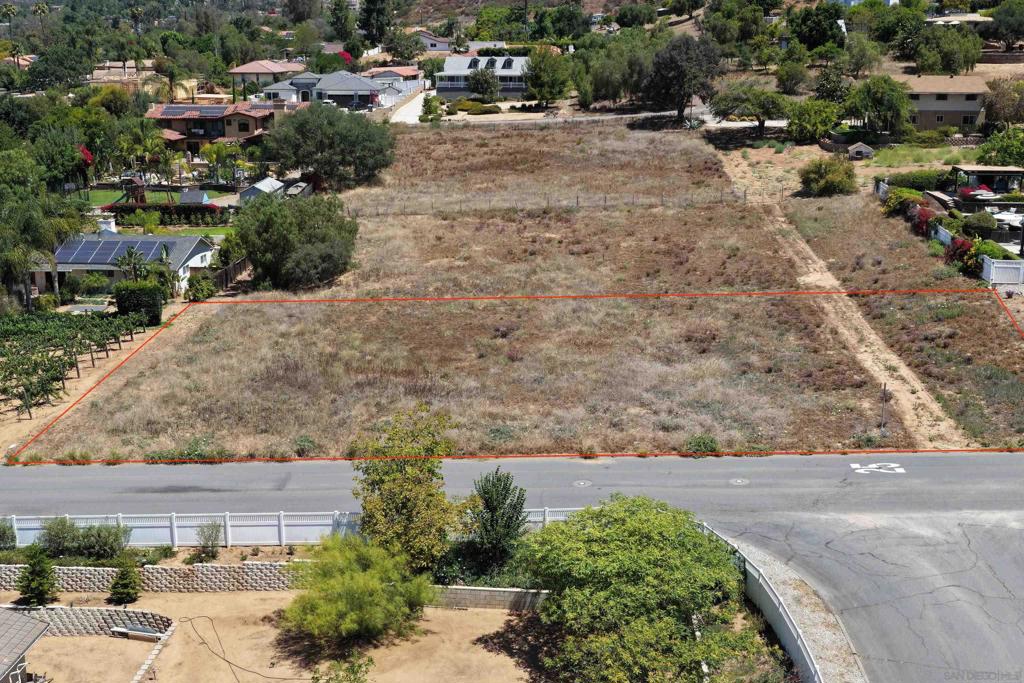 14444 Twin Peaks Rd Property Photo 7
