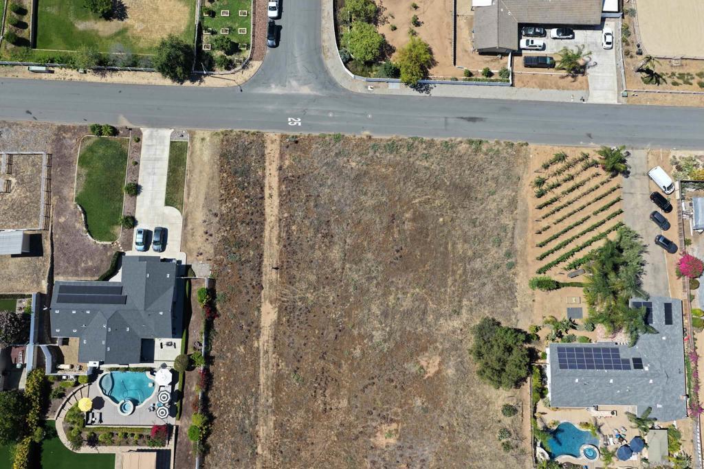 14444 Twin Peaks Rd Property Photo 9
