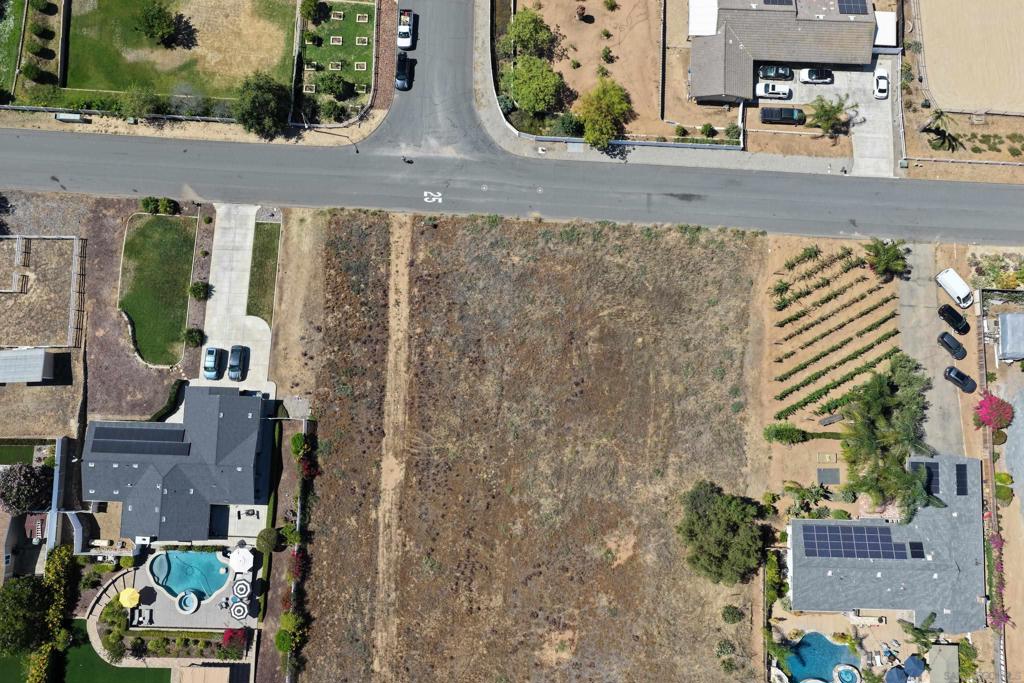 14444 Twin Peaks Rd Property Photo 11