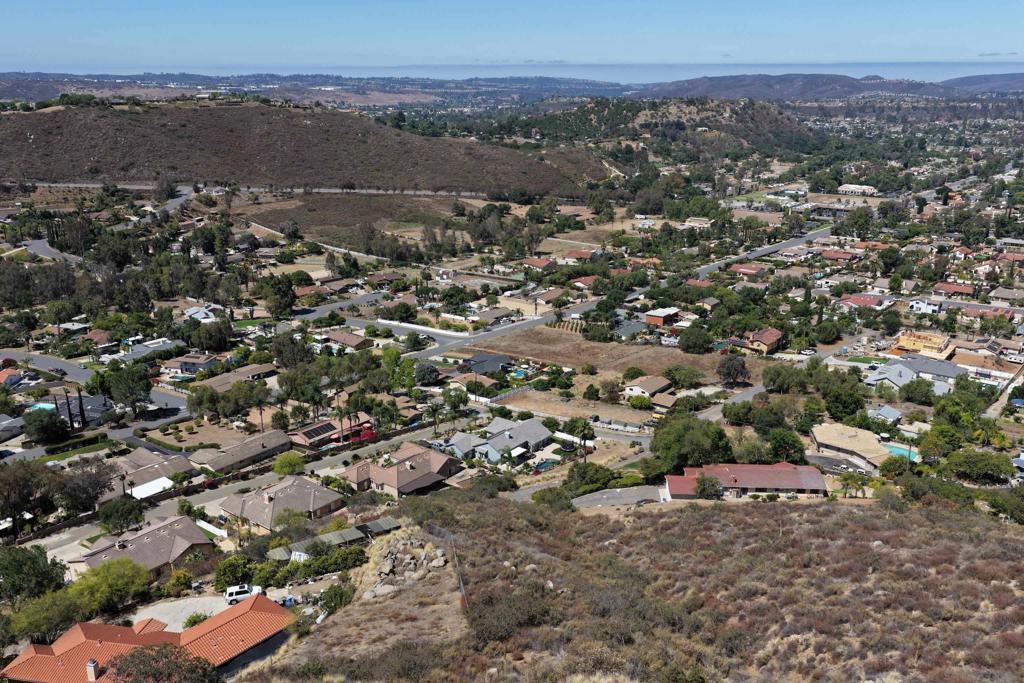 14444 Twin Peaks Rd Property Photo 20