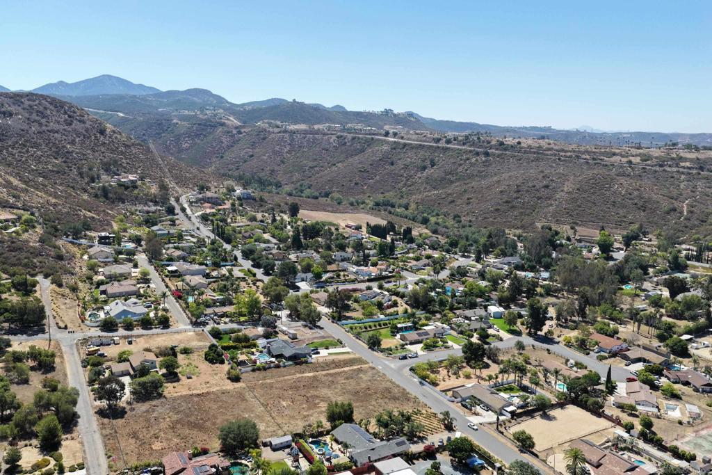 14444 Twin Peaks Rd Property Photo 26