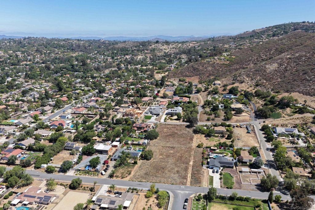 14444 Twin Peaks Rd Property Photo 28