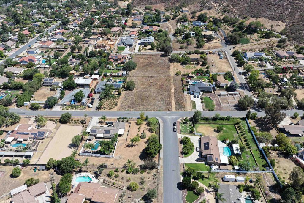 14444 Twin Peaks Rd Property Photo 29
