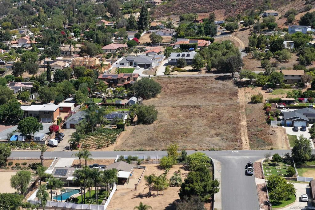14444 Twin Peaks Rd Property Photo 32