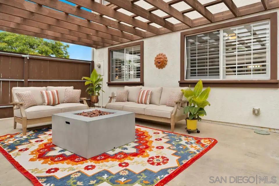 309 W Lewis St Property Photo 35