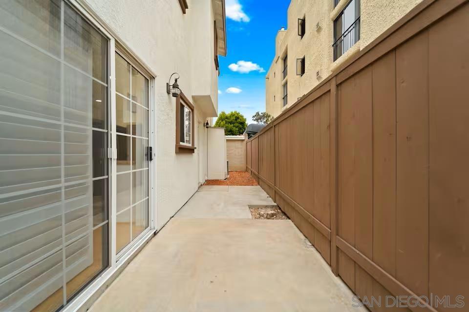 309 W Lewis St Property Photo 38