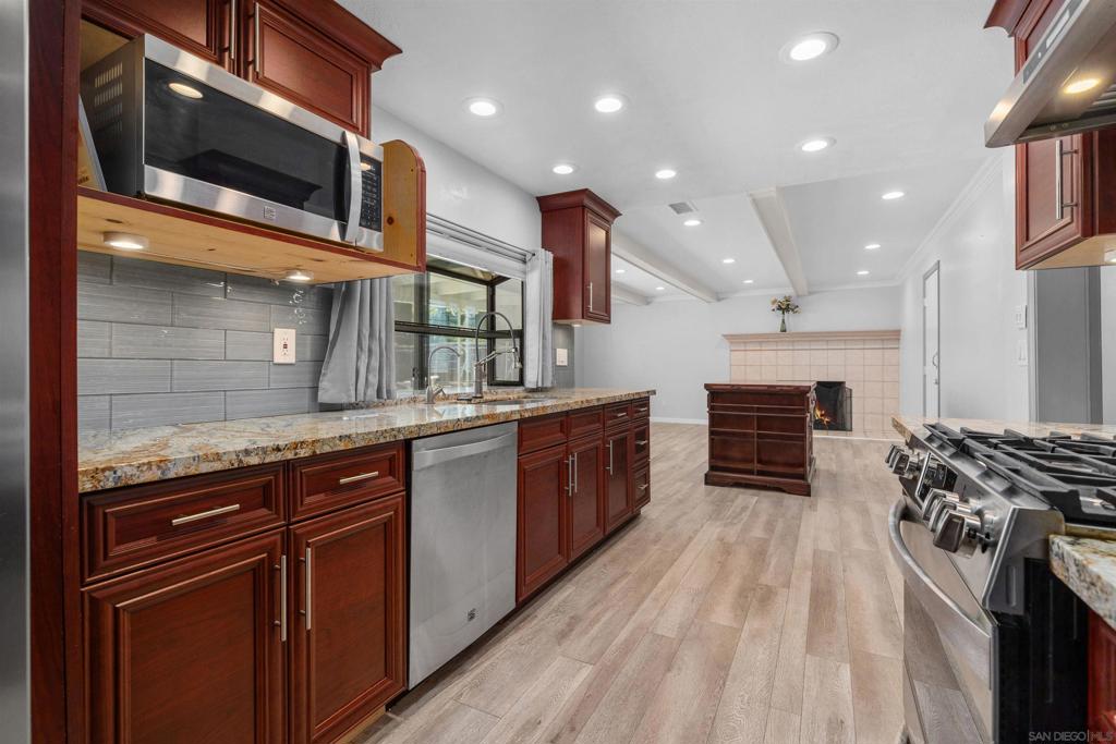 7376 Melotte St Property Photo 14