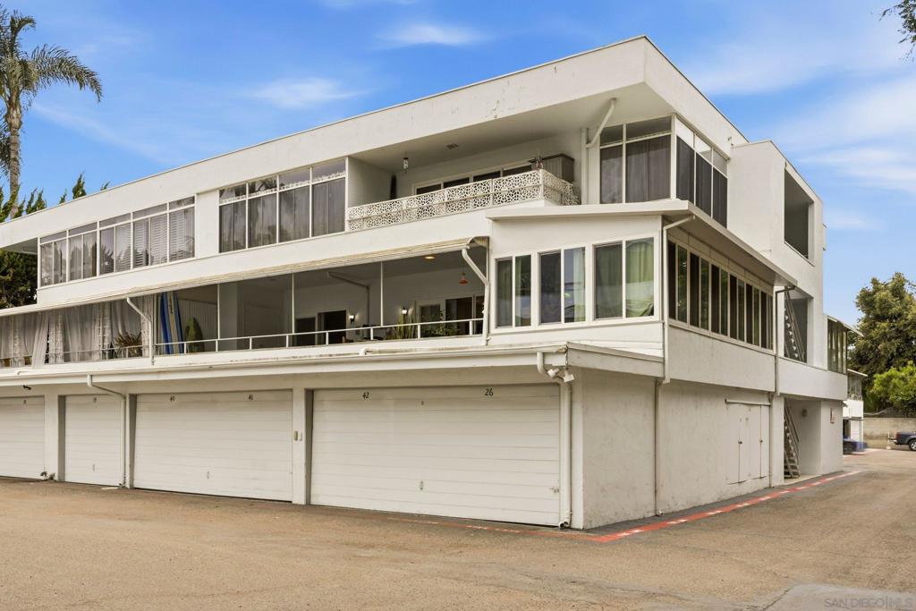 2364 Torrey Pines Rd. Property Photo 1