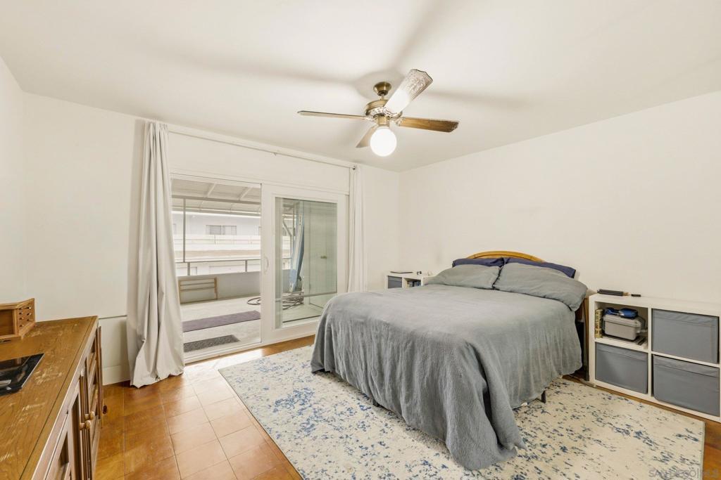 2364 Torrey Pines Rd. Property Photo 16