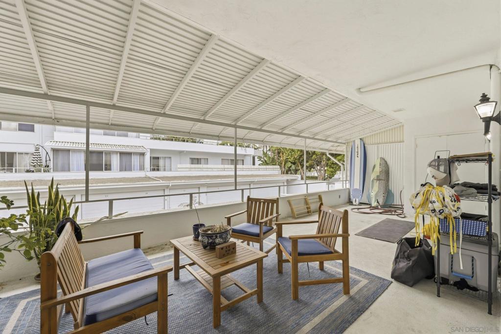 2364 Torrey Pines Rd. Property Photo 19