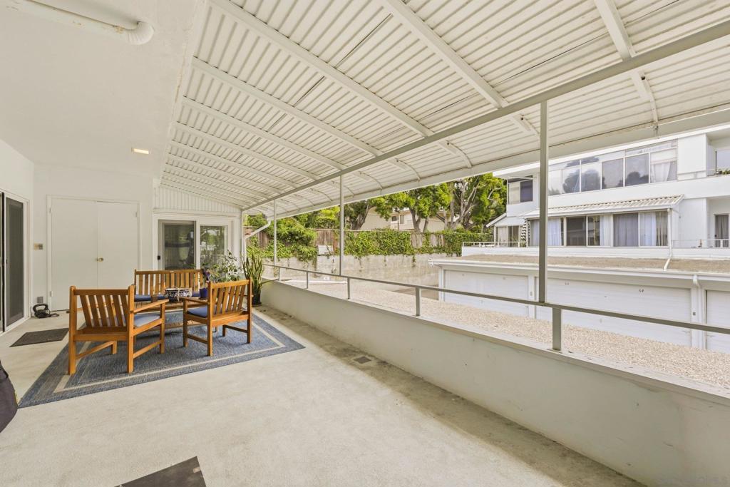 2364 Torrey Pines Rd. Property Photo 21