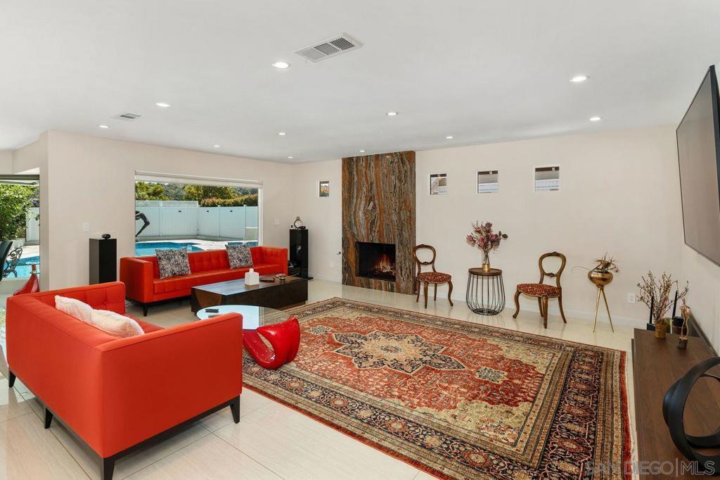 5441 Curie Way Property Photo 3