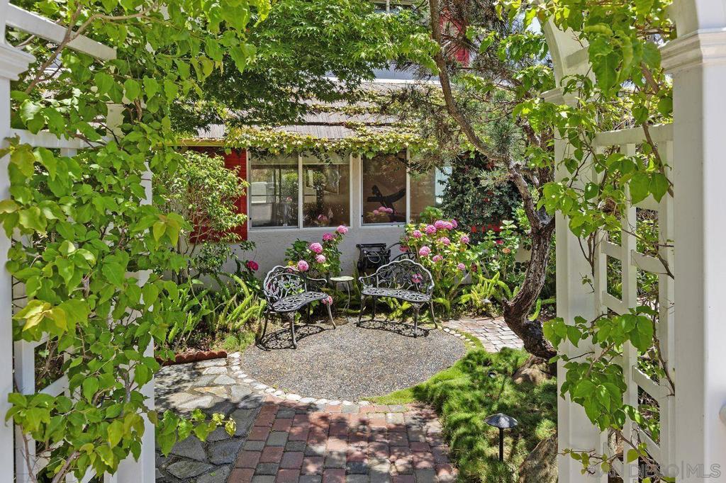 5441 Curie Way Property Photo 29
