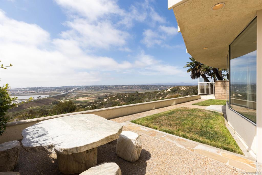 13286 Ocean Vista Rd Property Photo 45