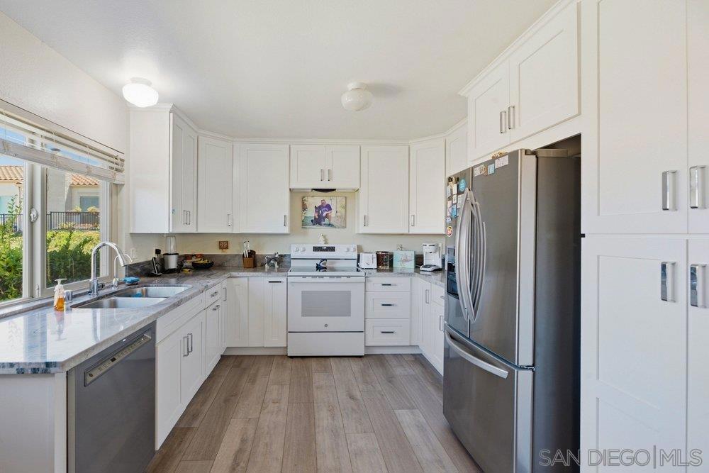 17453 Plaza Cerado 105 Property Photo 4