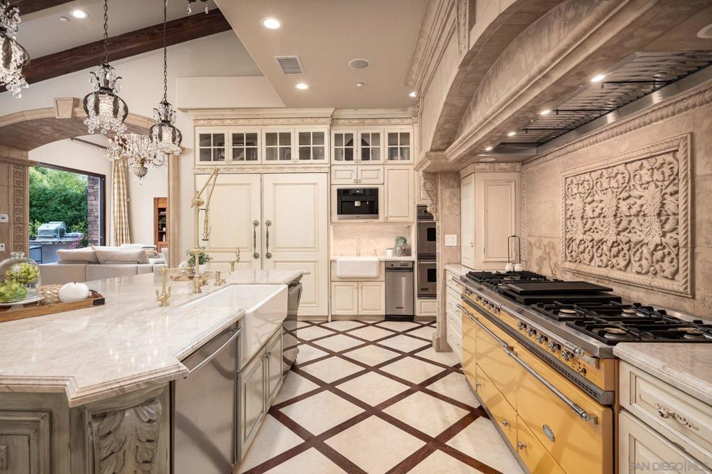 6615 Calle Ponte Bella Property Photo 8