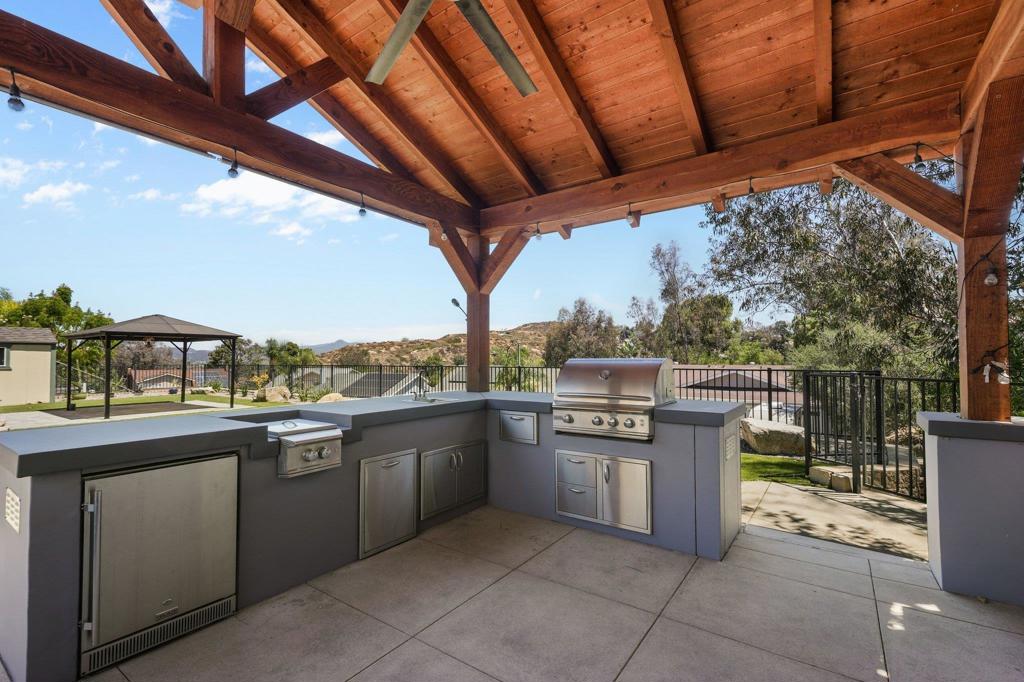 12651 Ridgeton Property Photo 9