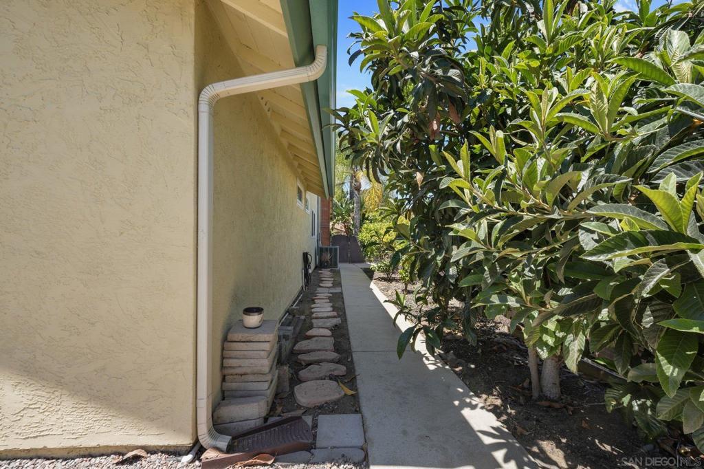 12651 Ridgeton Property Photo 12