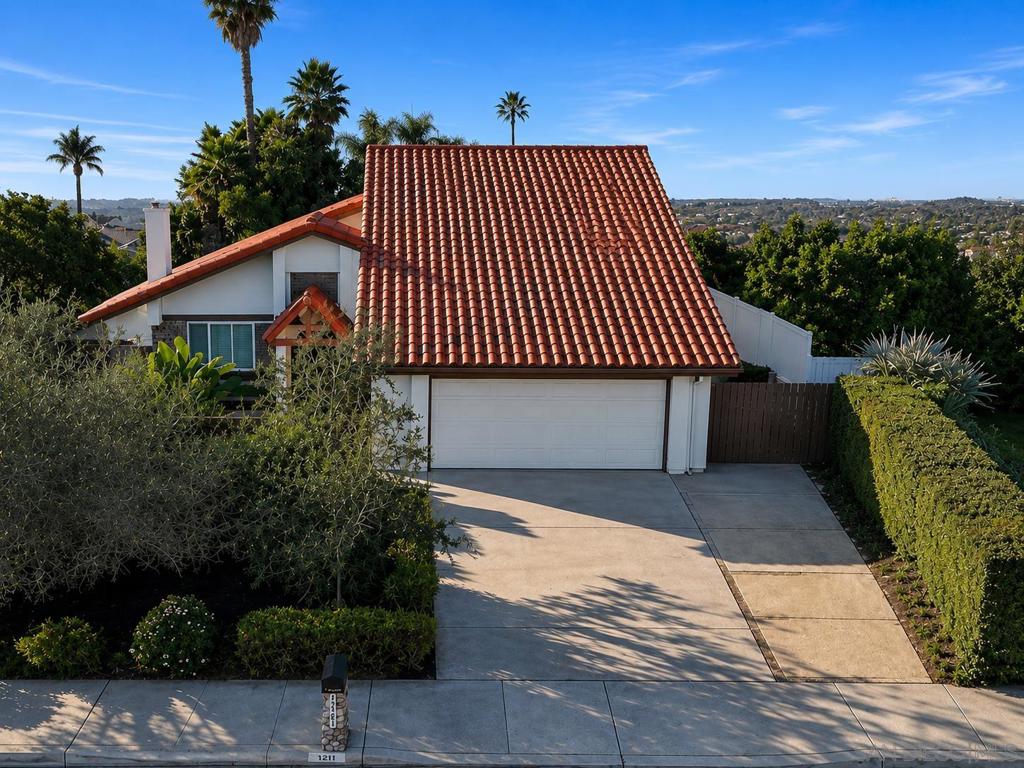 6433 La Paloma St Property Photo 1