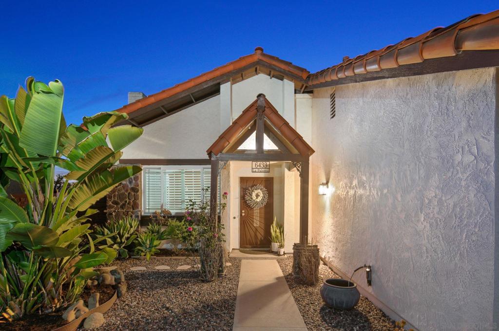 6433 La Paloma St Property Photo 4