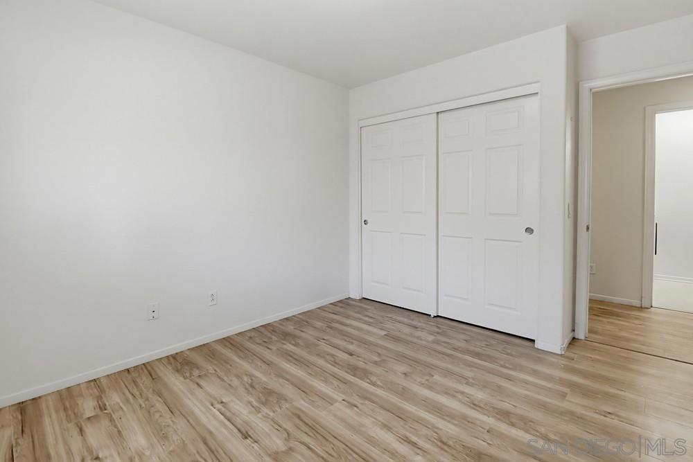 260015192SD Property Photo 14