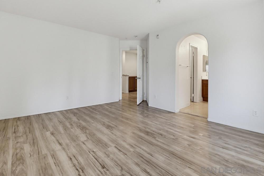 260015192SD Property Photo 22