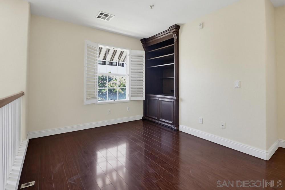 260015192SD Property Photo 29
