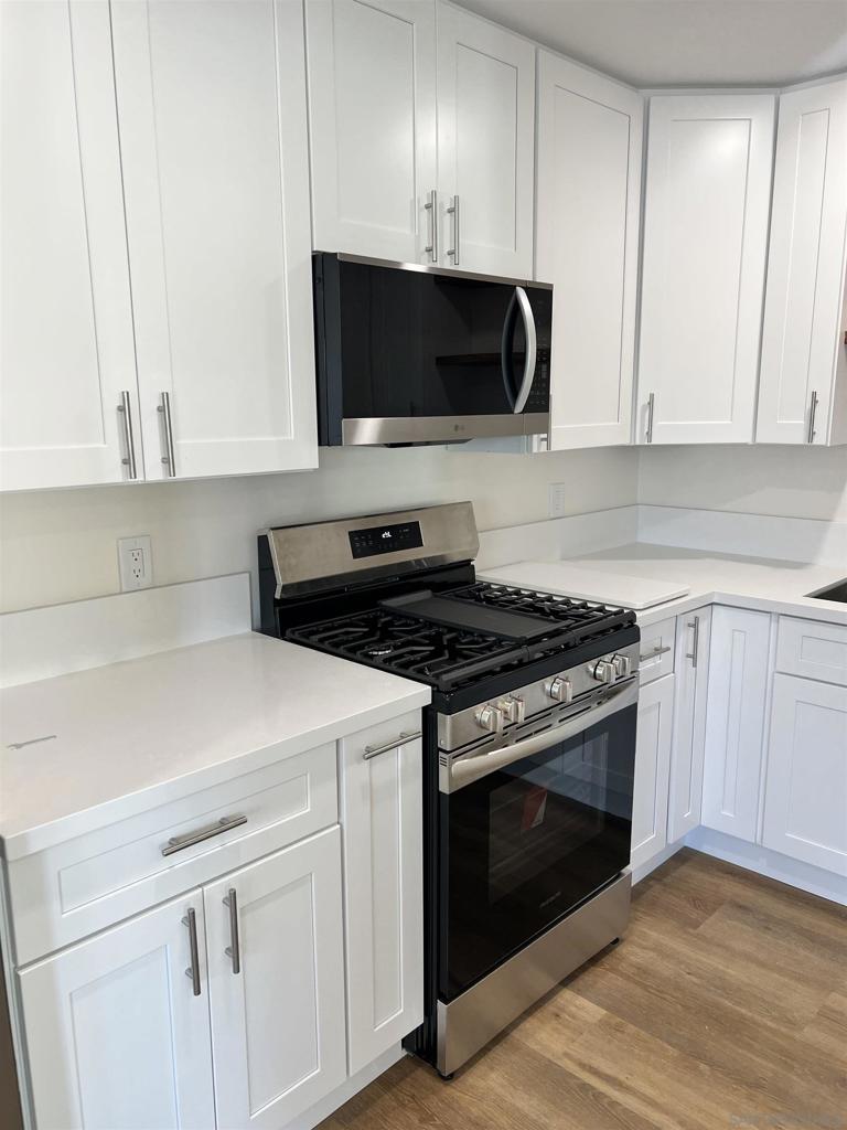 4042 Eta St Property Photo 6