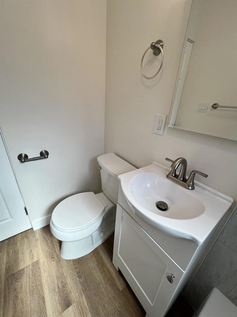 4042 Eta St Property Photo 14