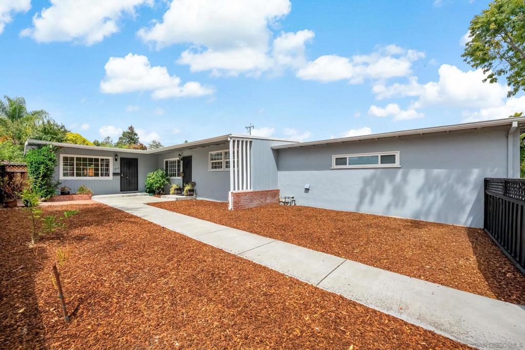 1846 1848 Woodside Rd Property Photo 6