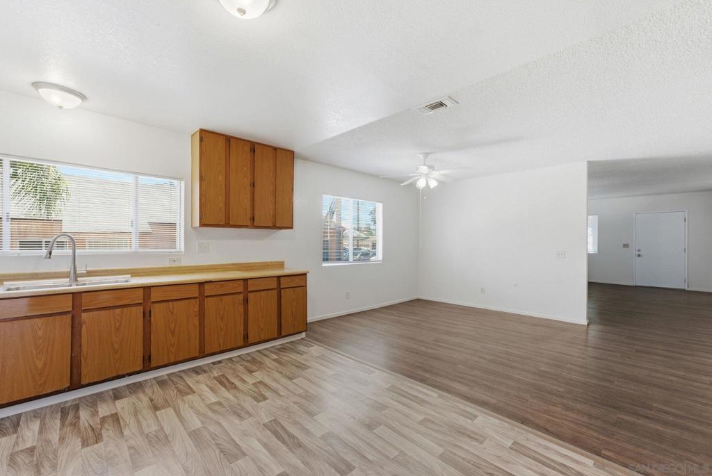 559 61st St Property Photo 19