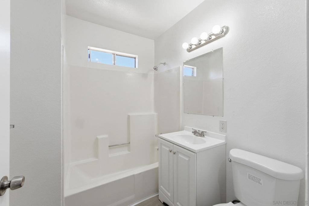 559 61st St Property Photo 21