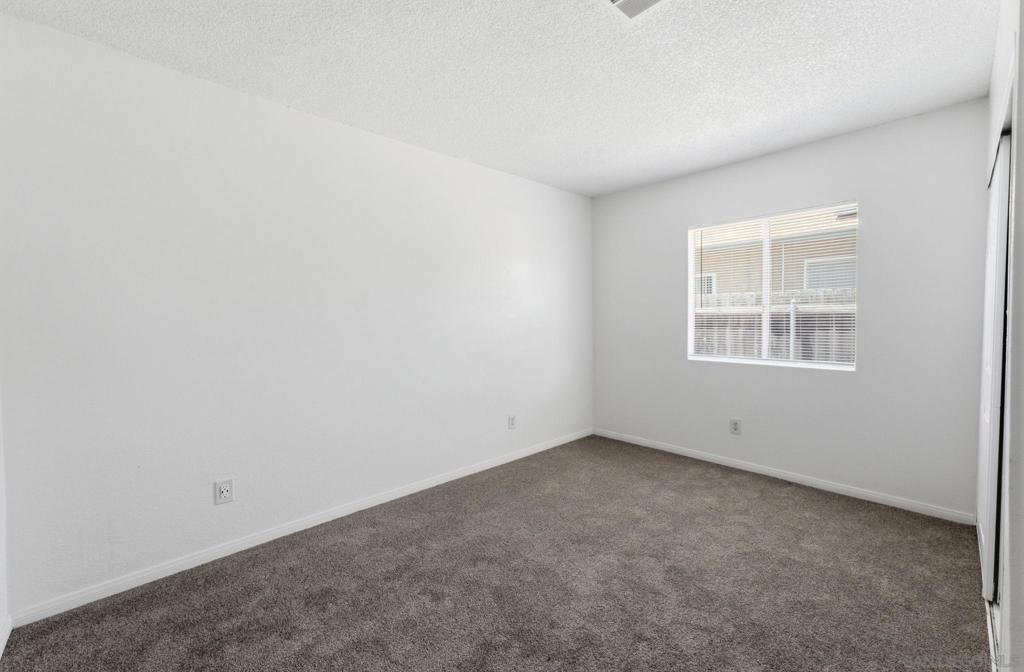 559 61st St Property Photo 23