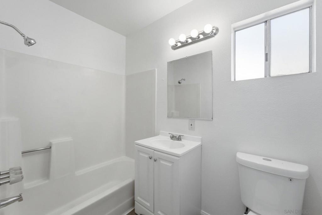 559 61st St Property Photo 26