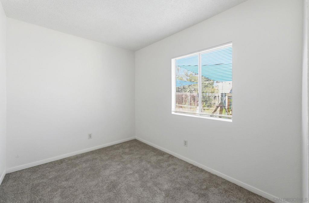 559 61st St Property Photo 27