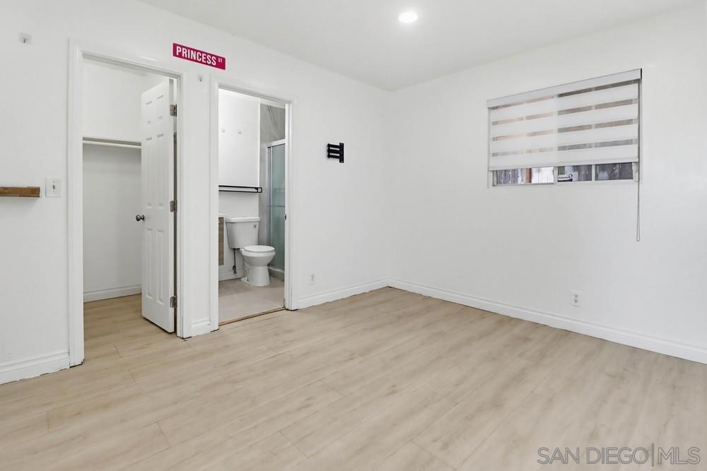 5436 Division St Property Photo 17