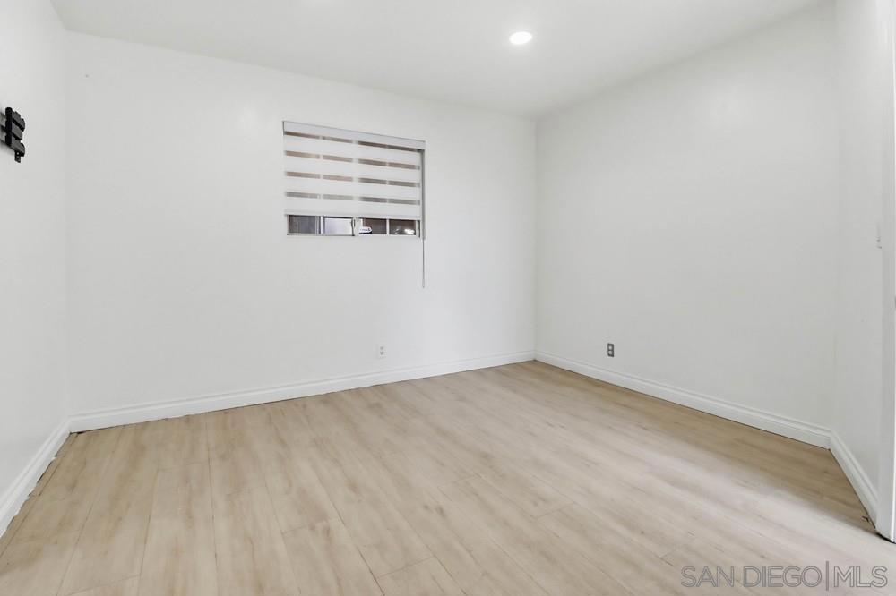 5436 Division St Property Photo 18
