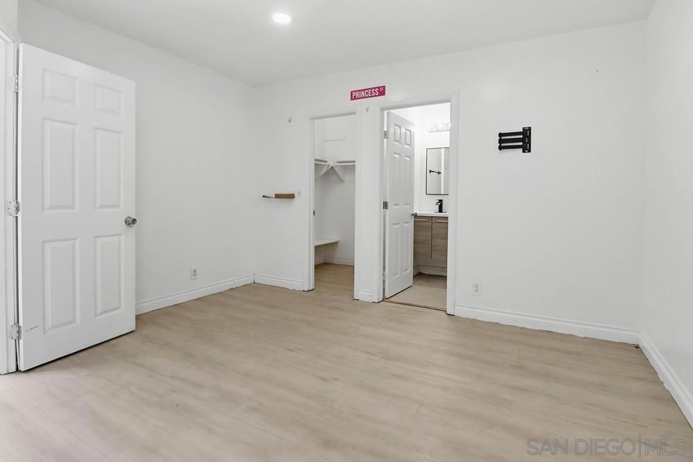 5436 Division St Property Photo 19