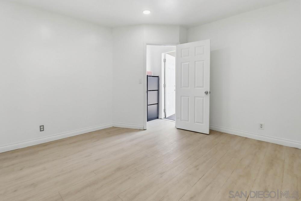 5436 Division St Property Photo 20