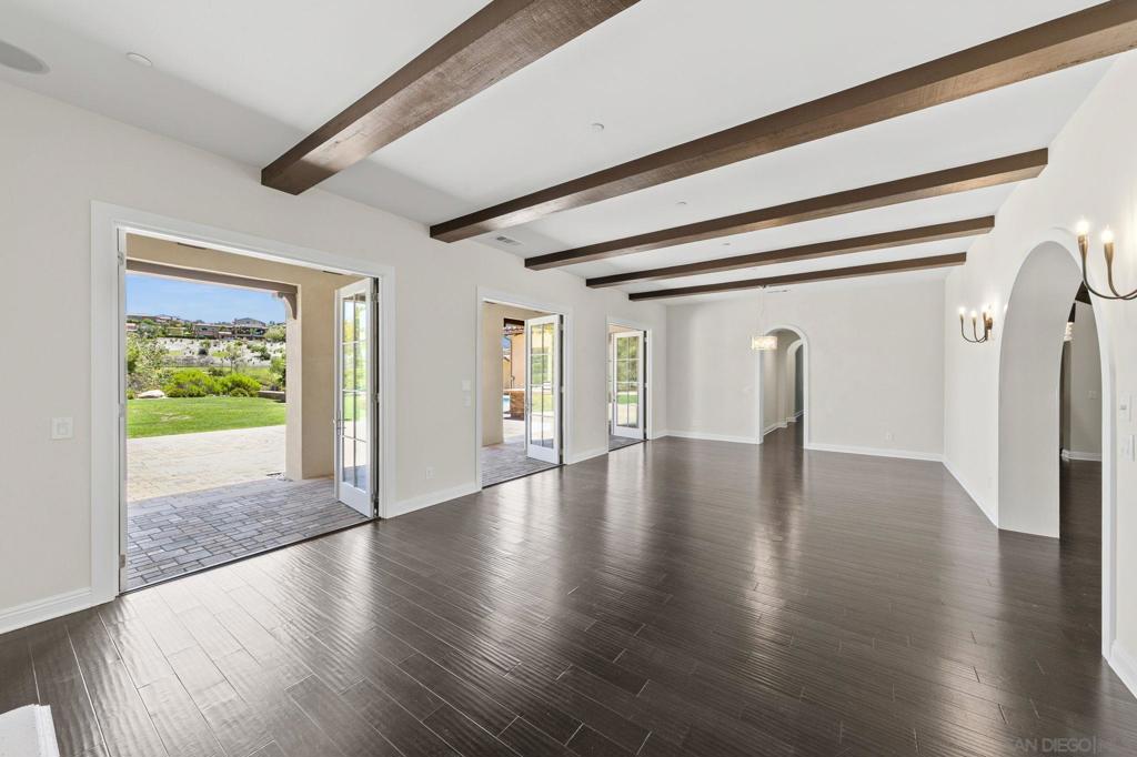 8306 The Landing Way Property Photo 10