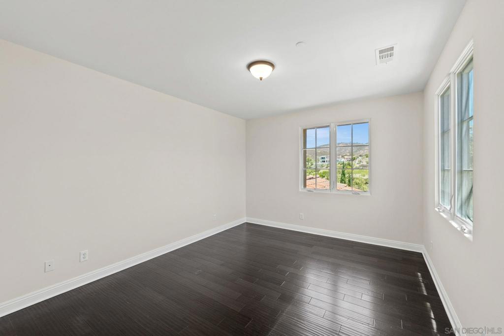 8306 The Landing Way Property Photo 33
