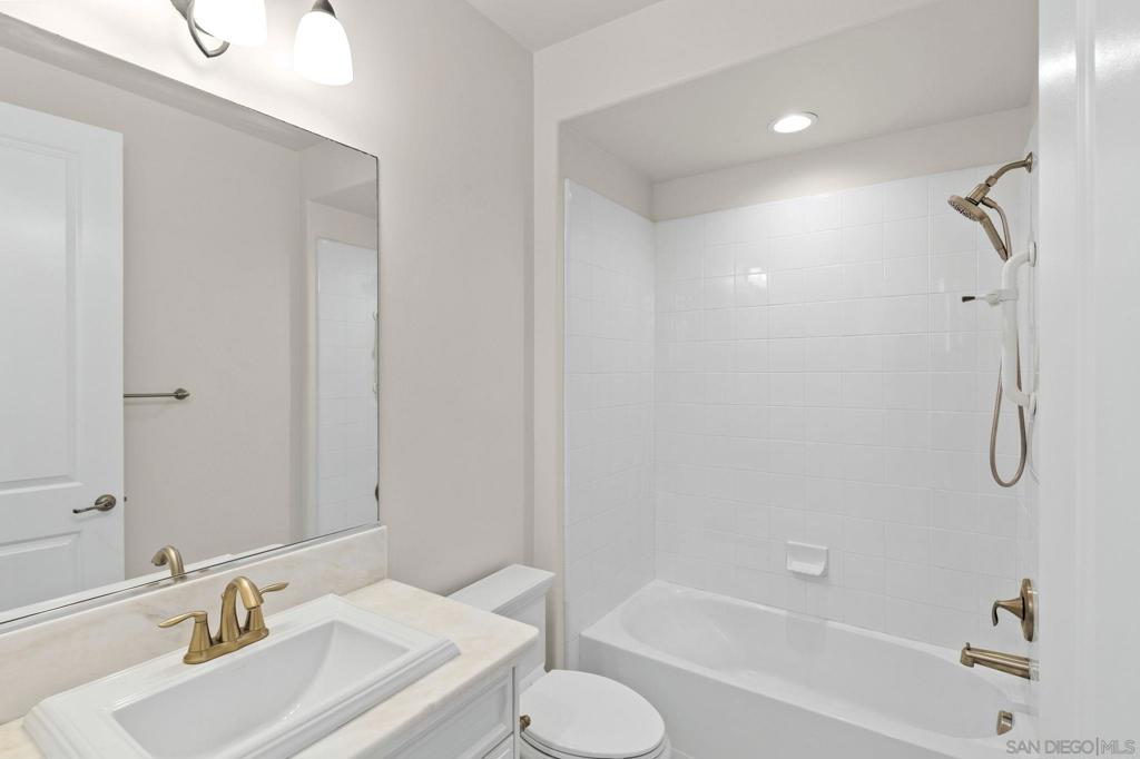 8306 The Landing Way Property Photo 34
