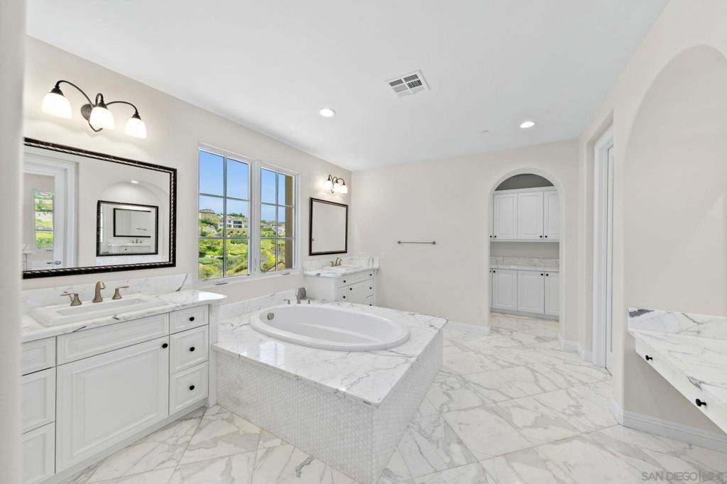 8306 The Landing Way Property Photo 42