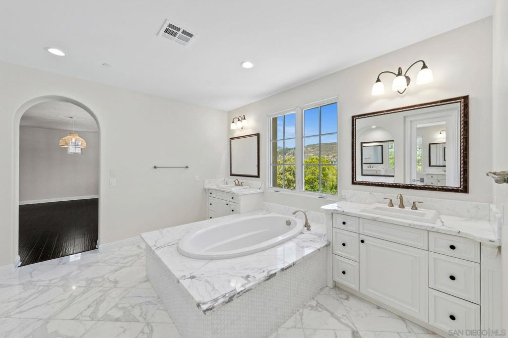 8306 The Landing Way Property Photo 46