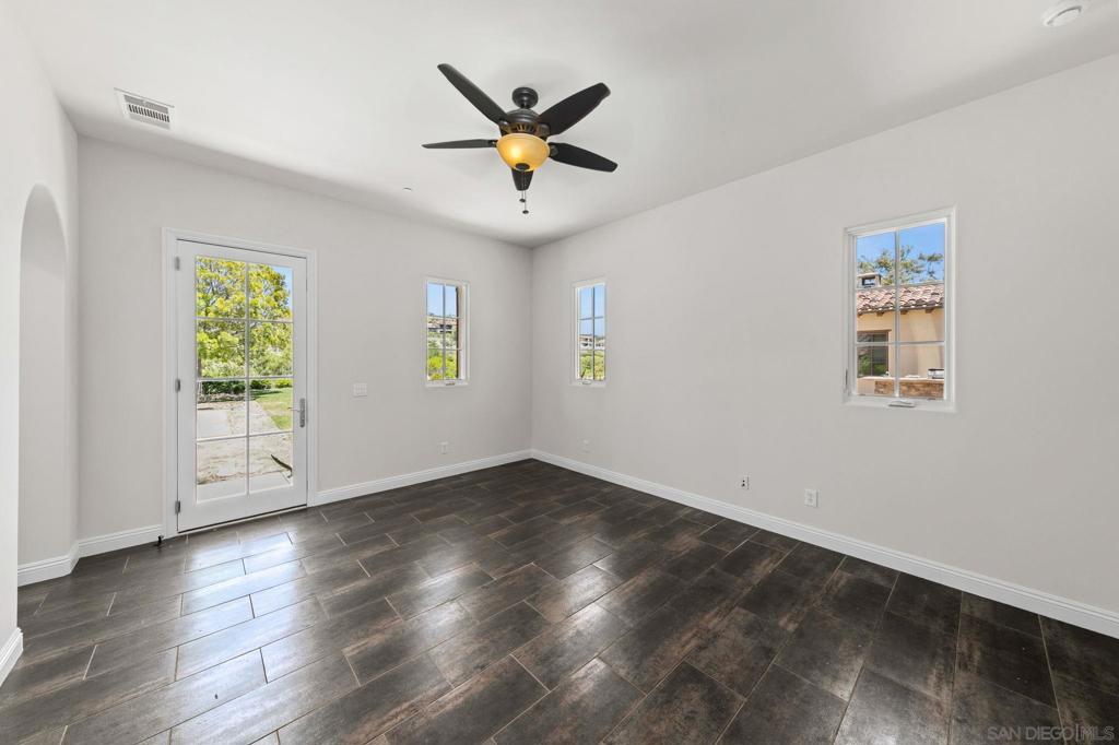 8306 The Landing Way Property Photo 48