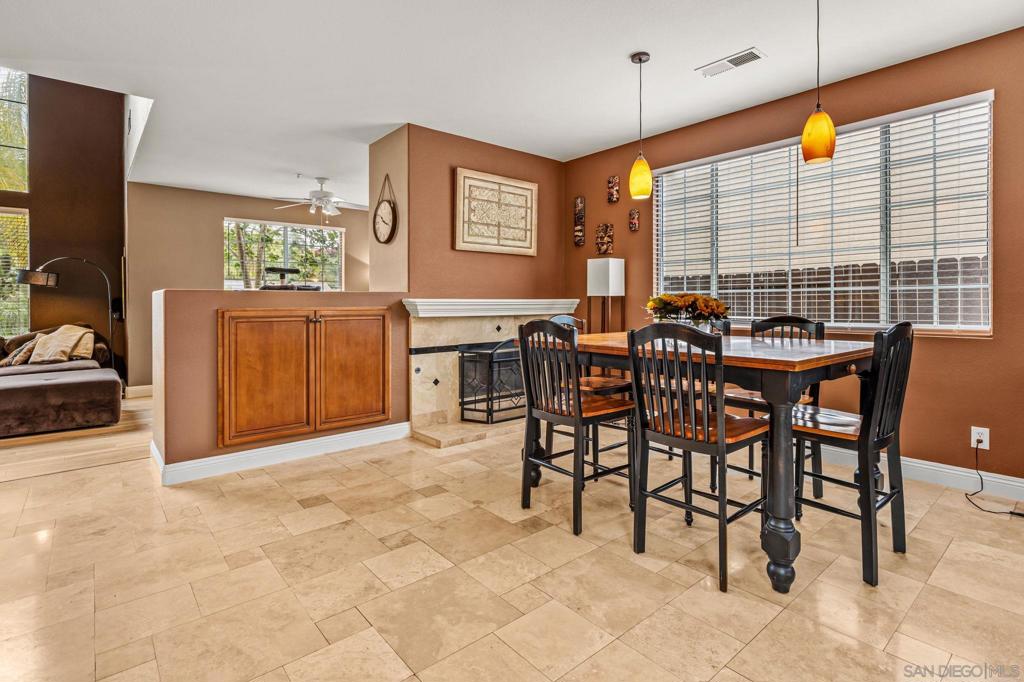 2061 Vintage Property Photo 4