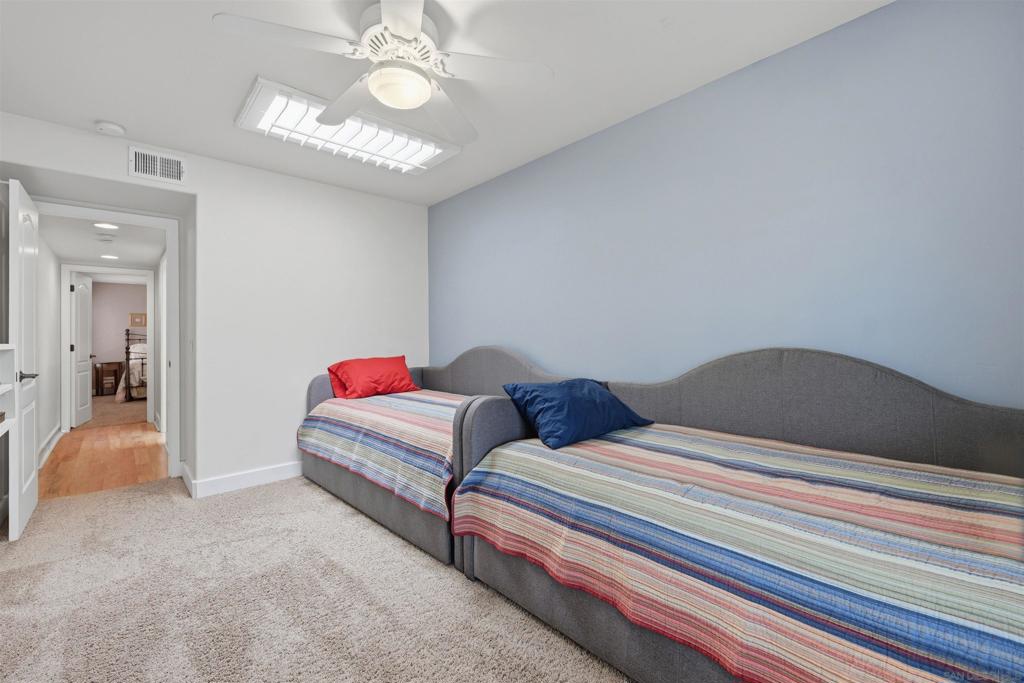 4652 Cass St Property Photo 17